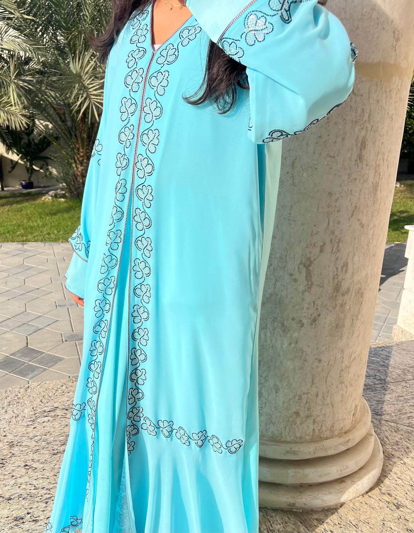 Abaya Lilas Dentelle Florale